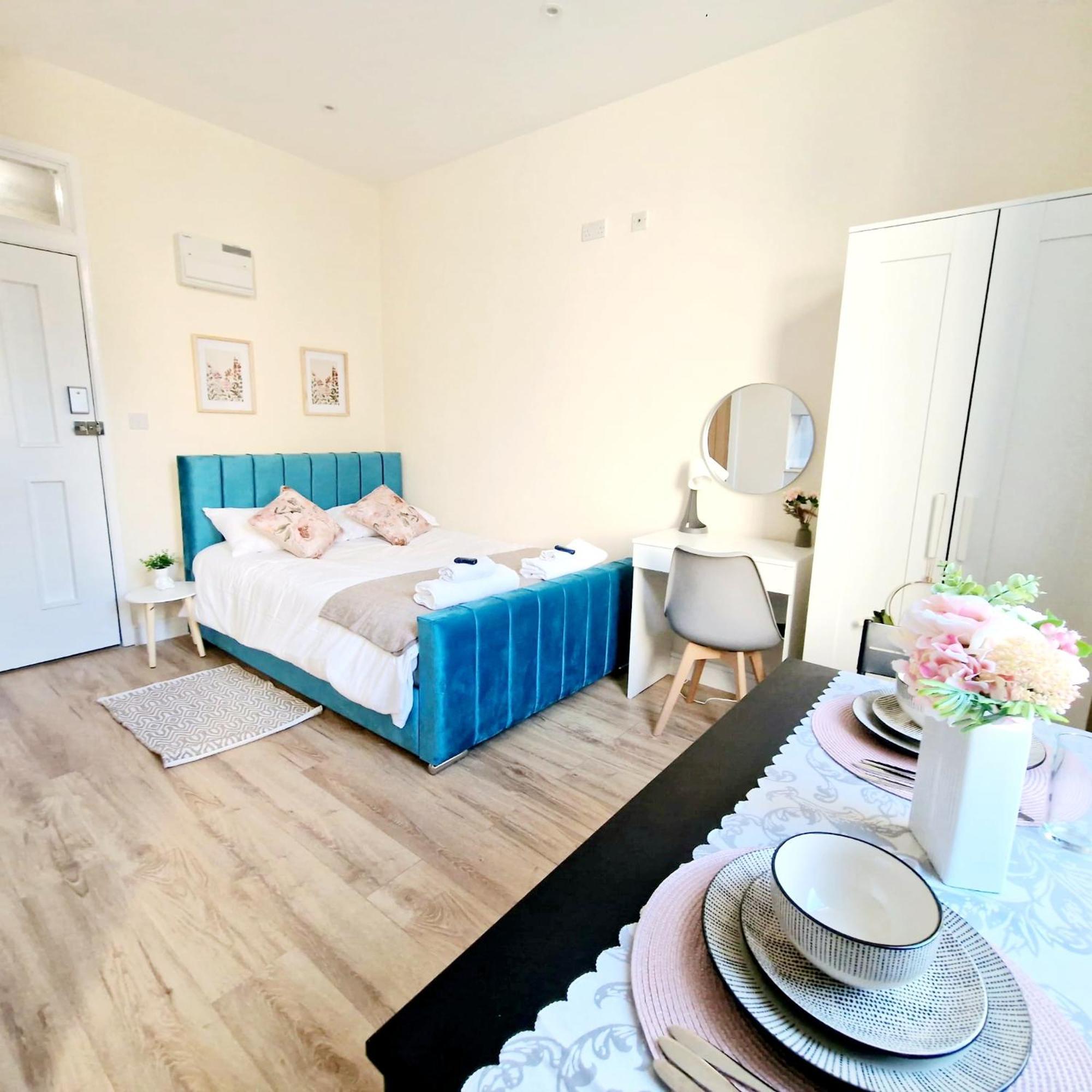 Crendon House Boutique Hotel High Wycombe Buckinghamshire 외부 사진